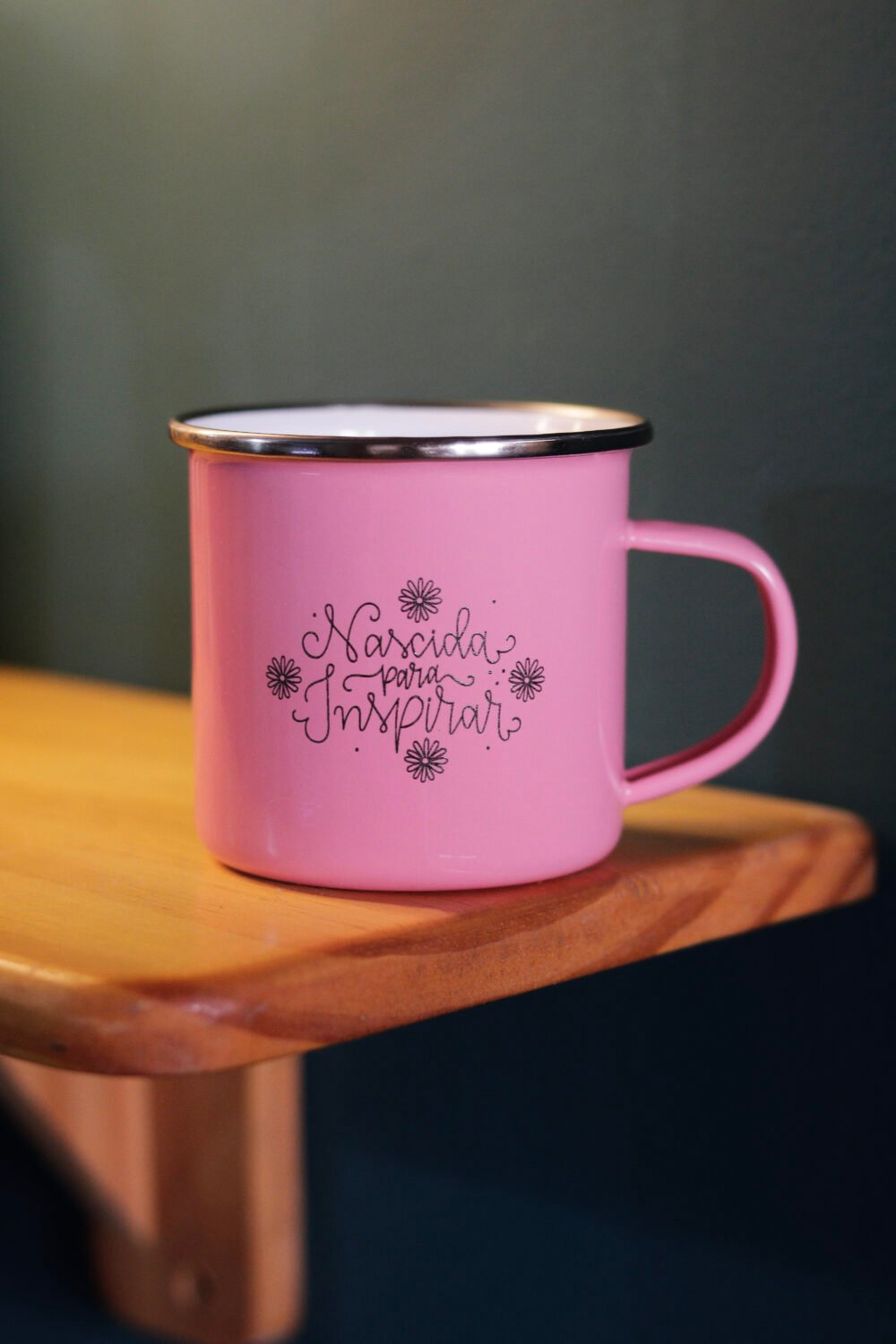 Caneca Rosa Ágatha Flower - Nascida para Inspirar