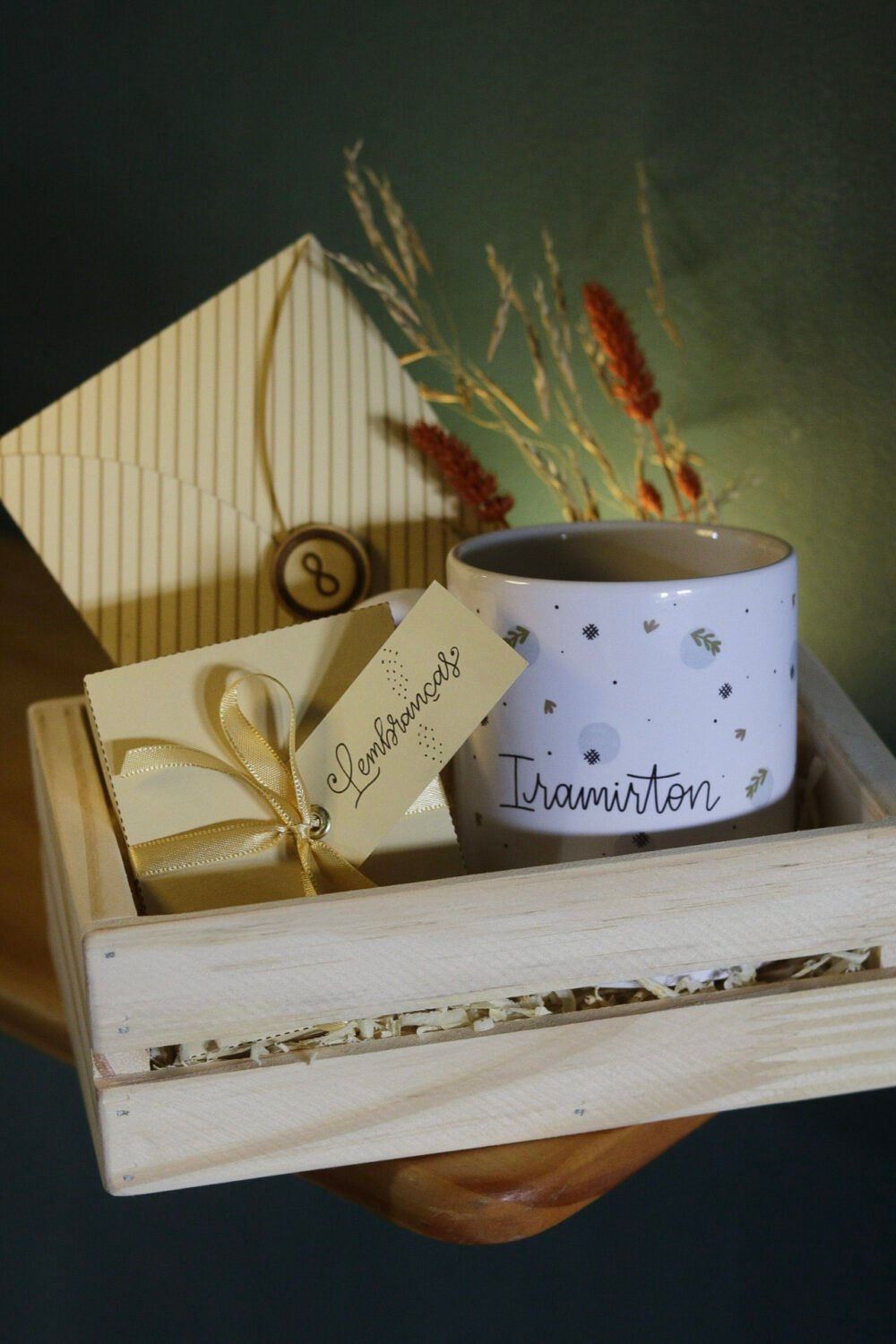 Kit Evocação com caneca, carta e fotos.