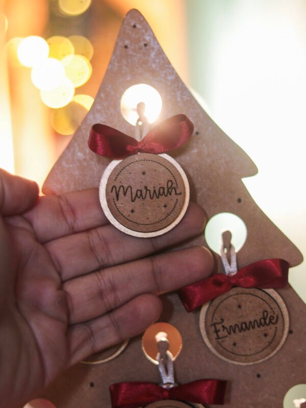 Árvore de Natal MDF com nomes
