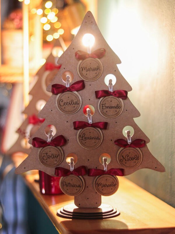 Árvore de Natal MDF com nomes